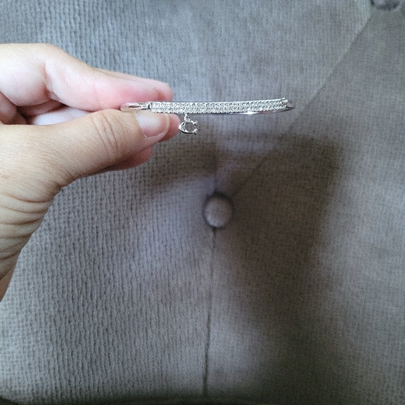 Coach Silver🤍 Pave Bar Hinged Bangle - NWOT - Picture 3 of 13